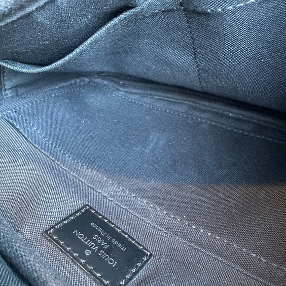 LV Ambler Waist Crossbody Shoulder Graphite Damier Bag Louis Vuitton Like New - Picture 9 of 15